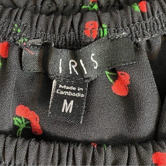 IRIS Women size Medium Black cherry print long sleeve off shoulder ruched blouse - Picture 7 of 8